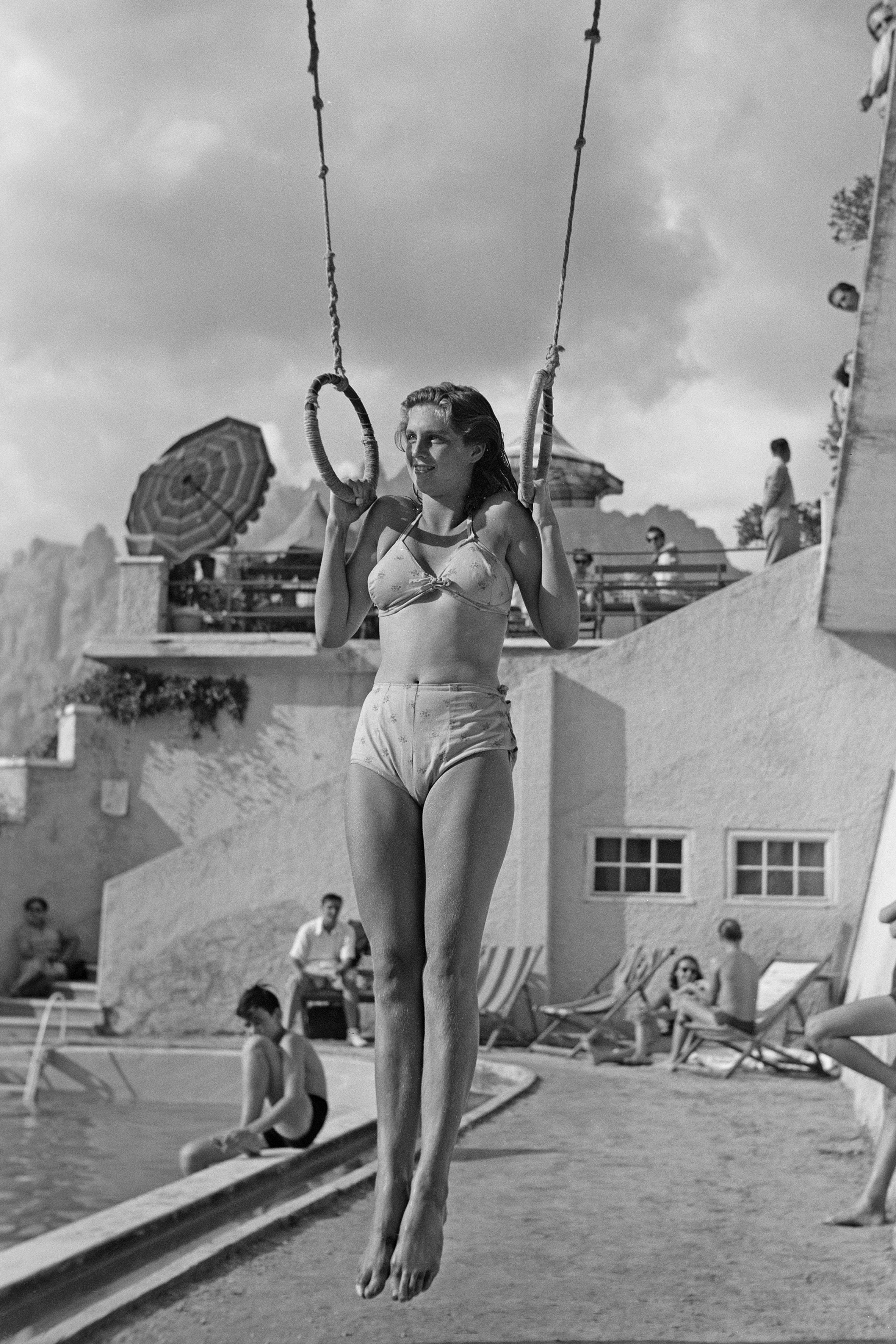 100 Vintage Bikinis - Pictures of Classic Bikinis