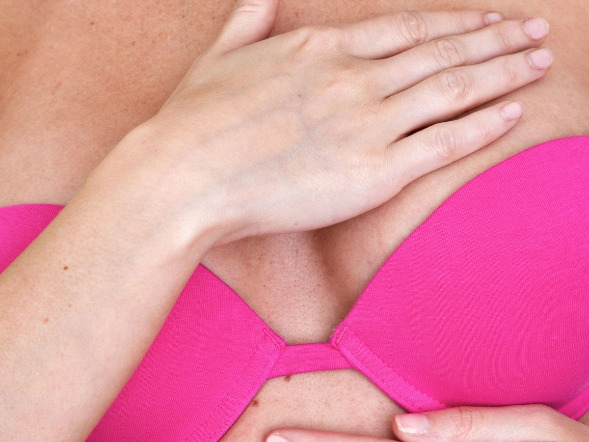 12 Signs of Breast Cancer - Common Breast Cancer Symptoms 12 Signs of Breast Cancer - Common Breast Cancer Symptoms