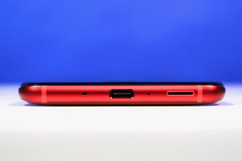 Red, Gadget, Display device, Magenta, Technology, Line, Electric blue, Communication Device, Portable communications device, Carmine, 