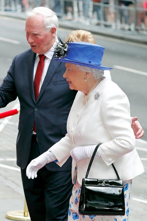 <p>Protocol says anyone meeting Queen Elizabeth for the first time should wait for her to <a href="http://abcnews.go.com/Politics/International/story?id=7228105" target="_blank" data-tracking-id="recirc-text-link">extend her hand first</a>. And even afterwards, contact should be kept to a minimum. That means <a href="http://www.housebeautiful.com/lifestyle/a9021/people-kissing-the-royal-family/" target="_blank" data-tracking-id="recirc-text-link">hugs and kisses</a> are a major no no.</p>