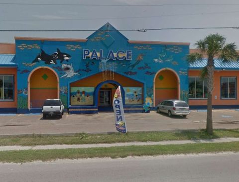 <p>
The Palace clothing shop in Port Aransas before Hurricane Harvey.<span class="redactor-invisible-space" data-verified="redactor" data-redactor-tag="span" data-redactor-class="redactor-invisible-space"></span></p>