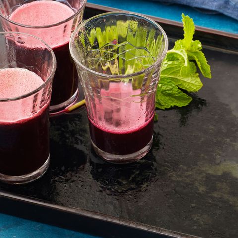 <p><strong data-redactor-tag="strong">Ingredients<br></strong>1 cup kale<br>4 medium carrots<br>½ small beet</p><p><strong data-redactor-tag="strong">Directions: </strong>Juice all ingredients. Makes one drink.</p><p><i data-redactor-tag="i">Recipe courtesy of </i><a href="https://www.juicegeneration.com/" target="_blank"><i data-redactor-tag="i" data-tracking-id="recirc-text-link">Juice Generation</i></a><i data-redactor-tag="i">.</i></p>