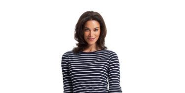 striped tee with white guess capris