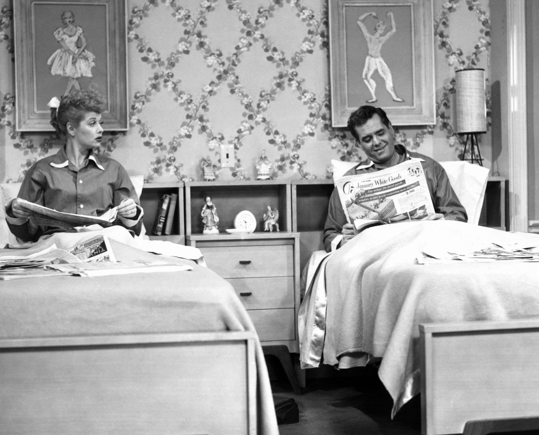 548f1de4156ca_-_rbk-sexless-marriage-lucy-ricky-in-bed-s2.jpg