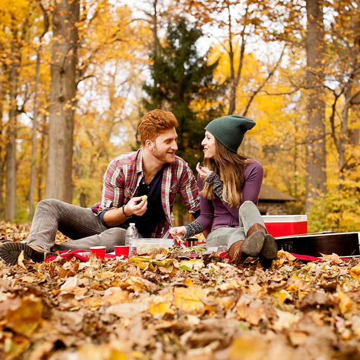 26 Best Fall Date Ideas for Autumn 2017 - Romantic Fall Dates