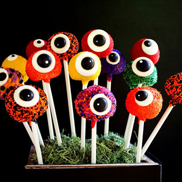zombie cake pops | for the walking dead premiere | baby cat | Flickr