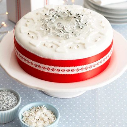 White Christmas Cake | 🍰 Easy Cake Recipes