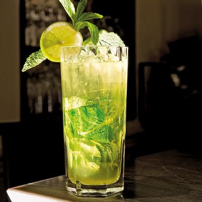 Green, Drink, Citrus, Alcoholic beverage, Classic cocktail, Cocktail, Lemon, Cocktail garnish, Distilled beverage, Tableware, 