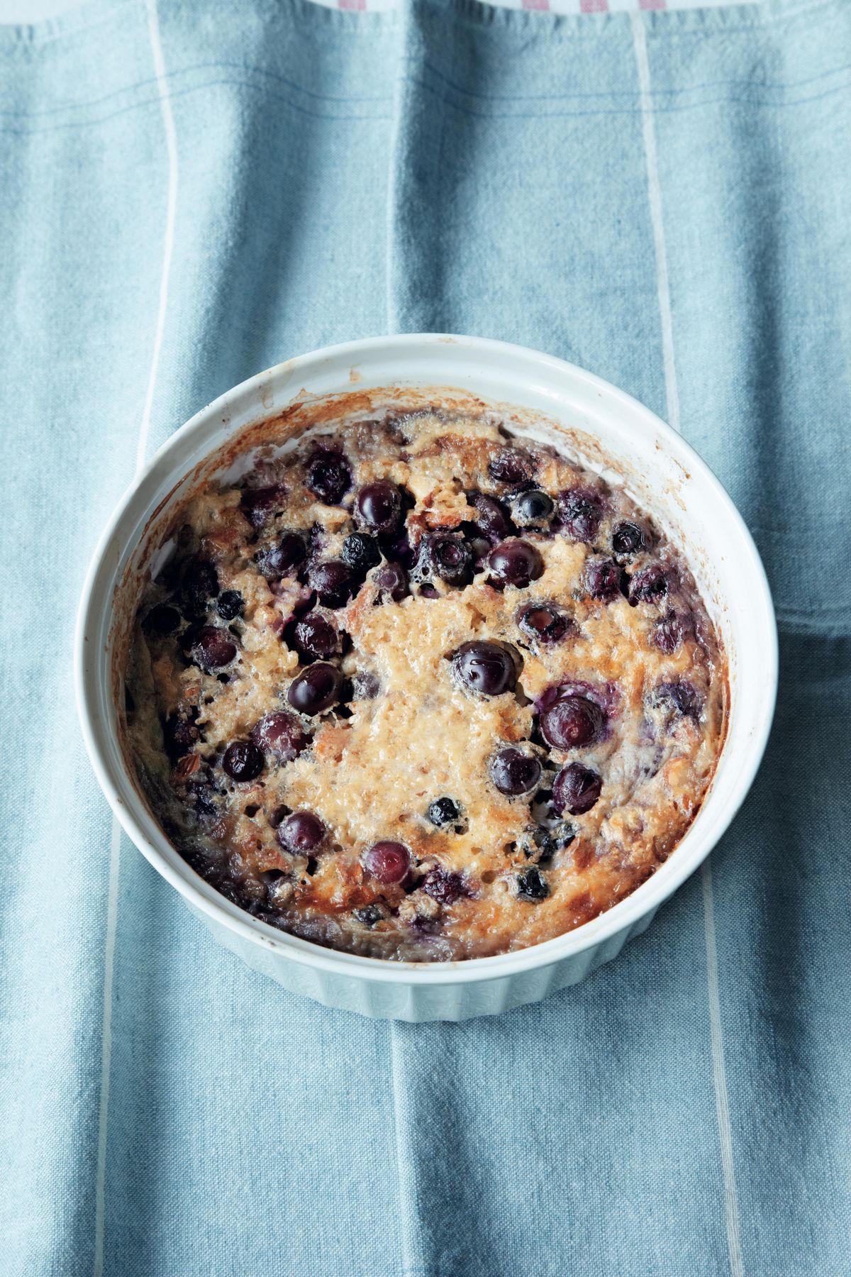 Baked fruit and nut oatmeal | Breakfast Recipes