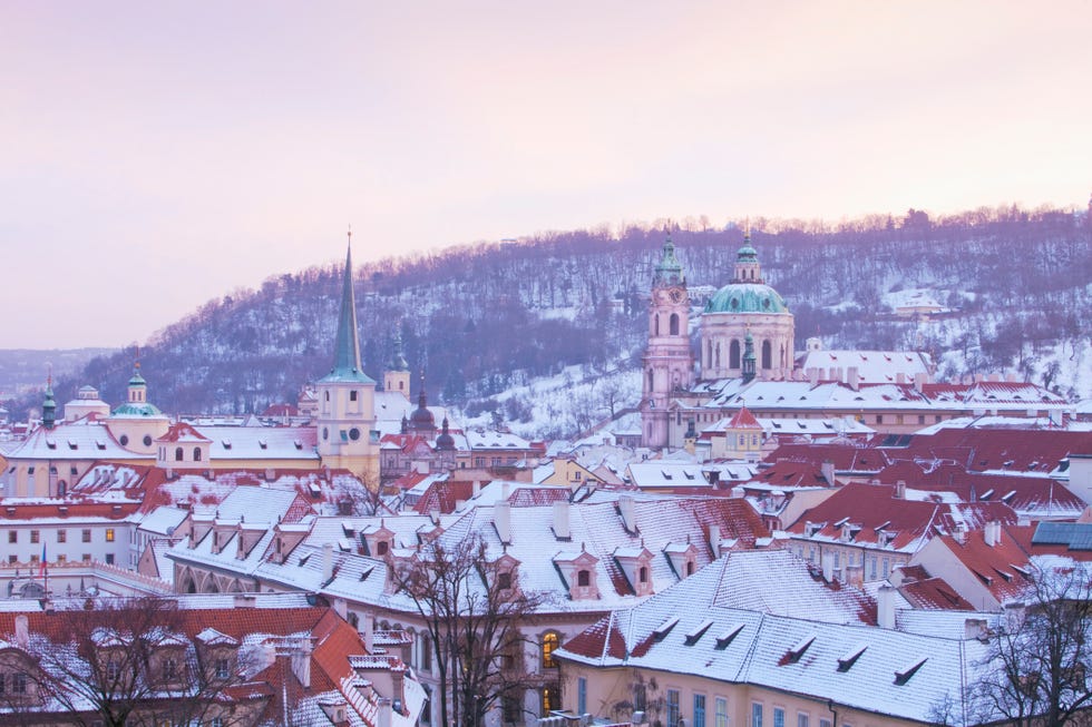 Winter, Town, Neighbourhood, Freezing, Roof, City, Residential area, Snow, Spire, Mountain range, 