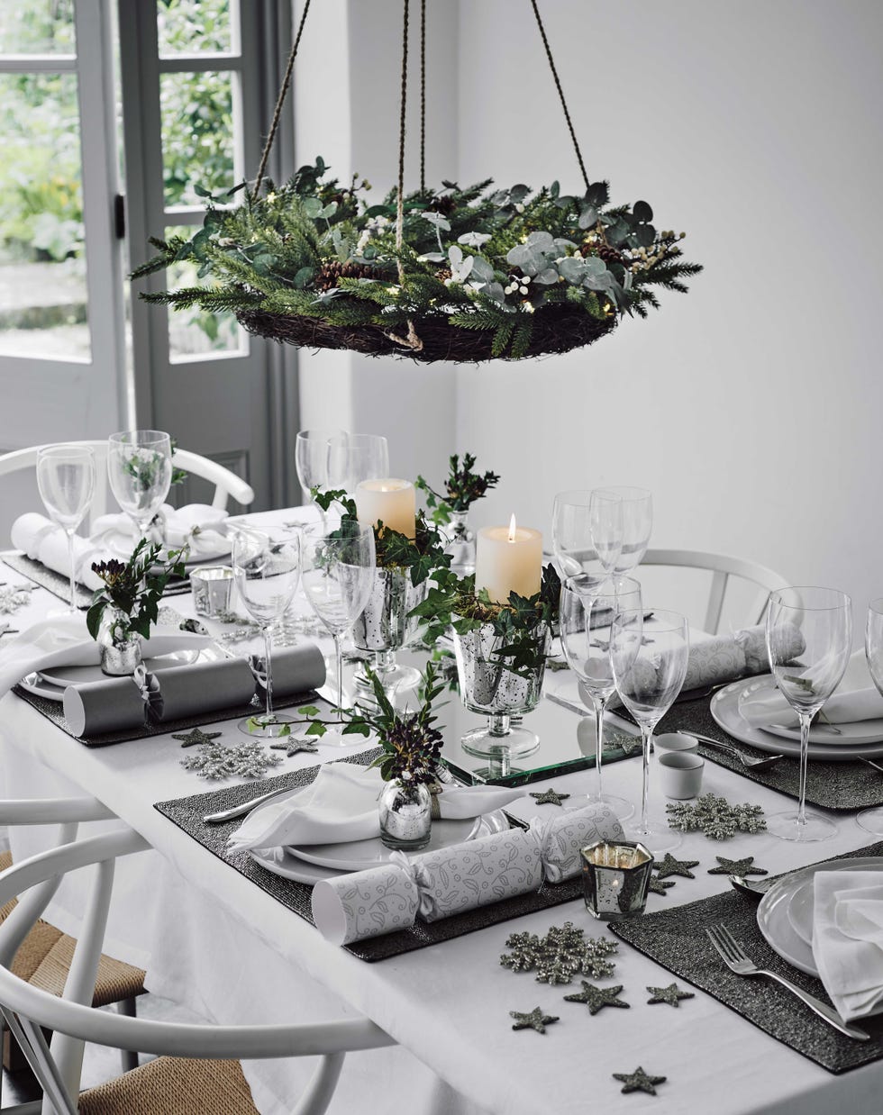 Beautiful Ways To Decorate Your Christmas Table | Christmas | Interiors | Decorating  Ideas | Red Online