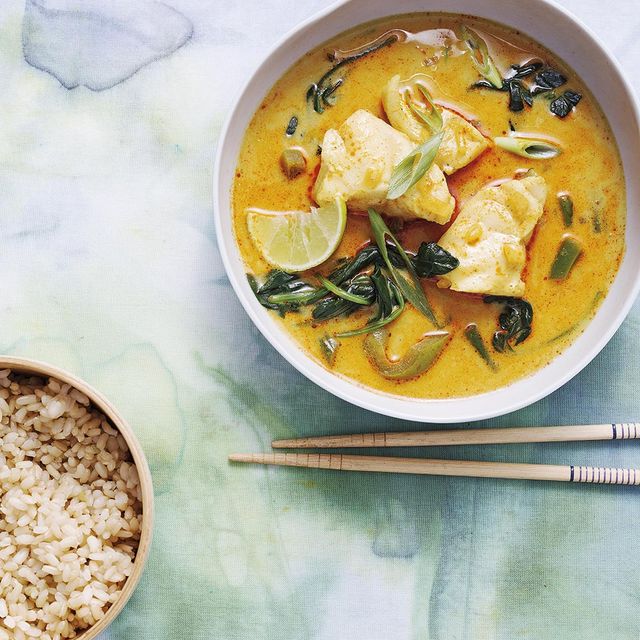 Kayla Itsines' fish curry | Nutrition