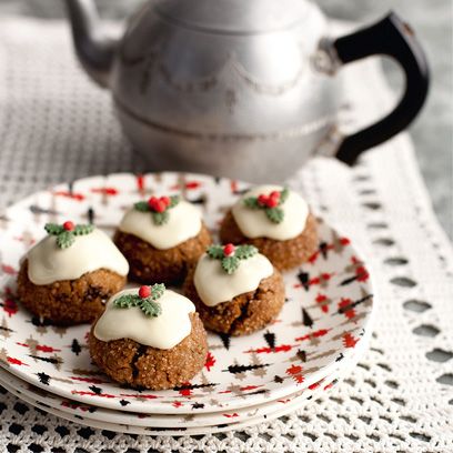 Mini Christmas Puddings - Bake Play Smile