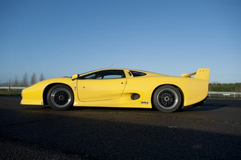 Super Cats The Jaguar Xj220 And Twr Xj220s