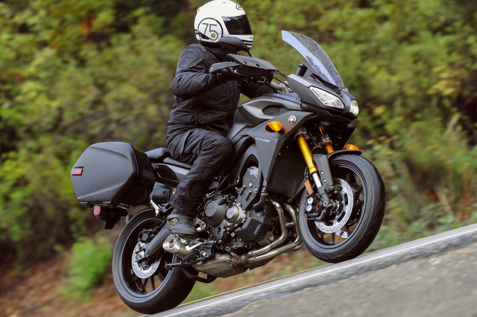 The 2015 Yamaha FJ 09 Loves Riding In The Rain the-2015-yamaha-fj-09-loves-riding-in-the-rain