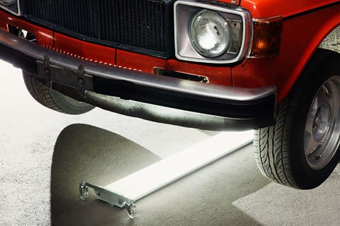 Build a rolling, lo-pro shop light for your garage