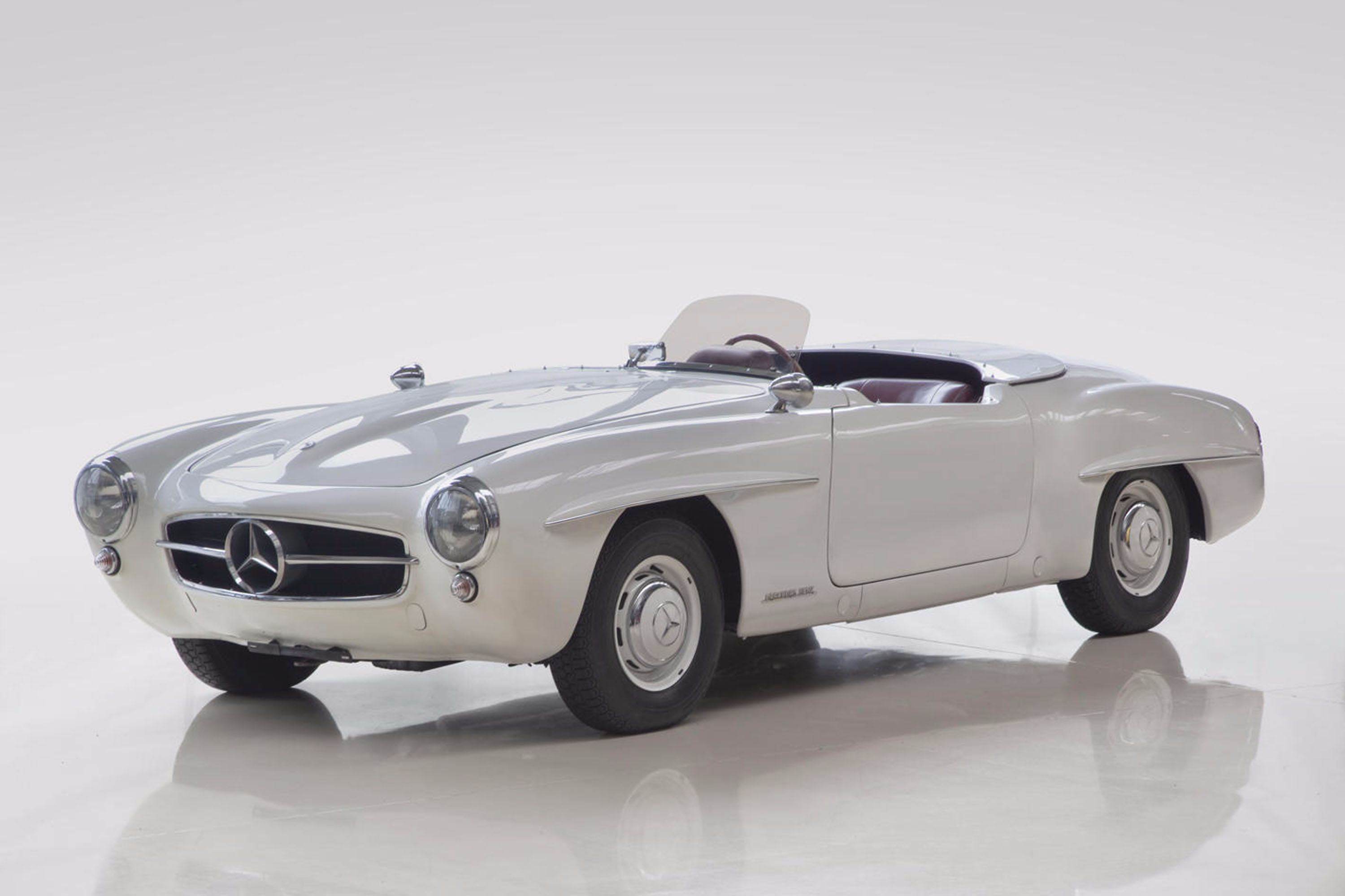 Havoc Geurig versus This might be the sexiest Mercedes-Benz 190SL ever
