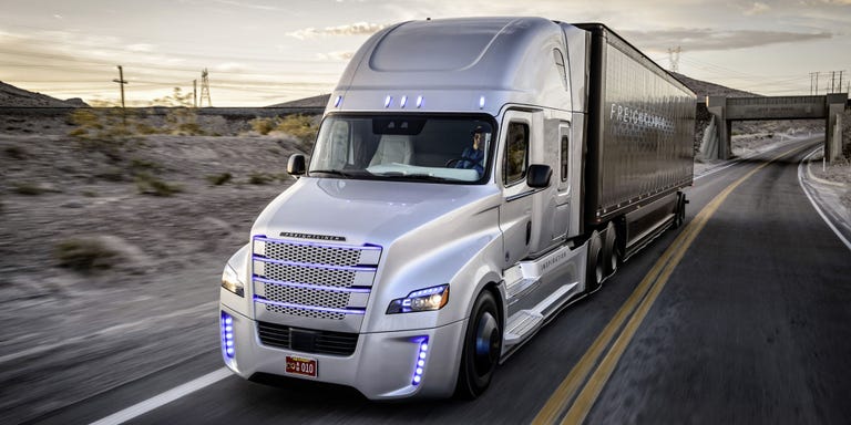 Freightliner Inspiration Truck The Self Driving Rig In Photos Freightliner