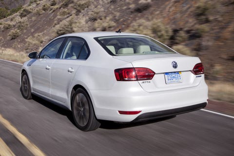 Road Test 2017 Volkswagen Jetta Hybrid Sel Premium Image