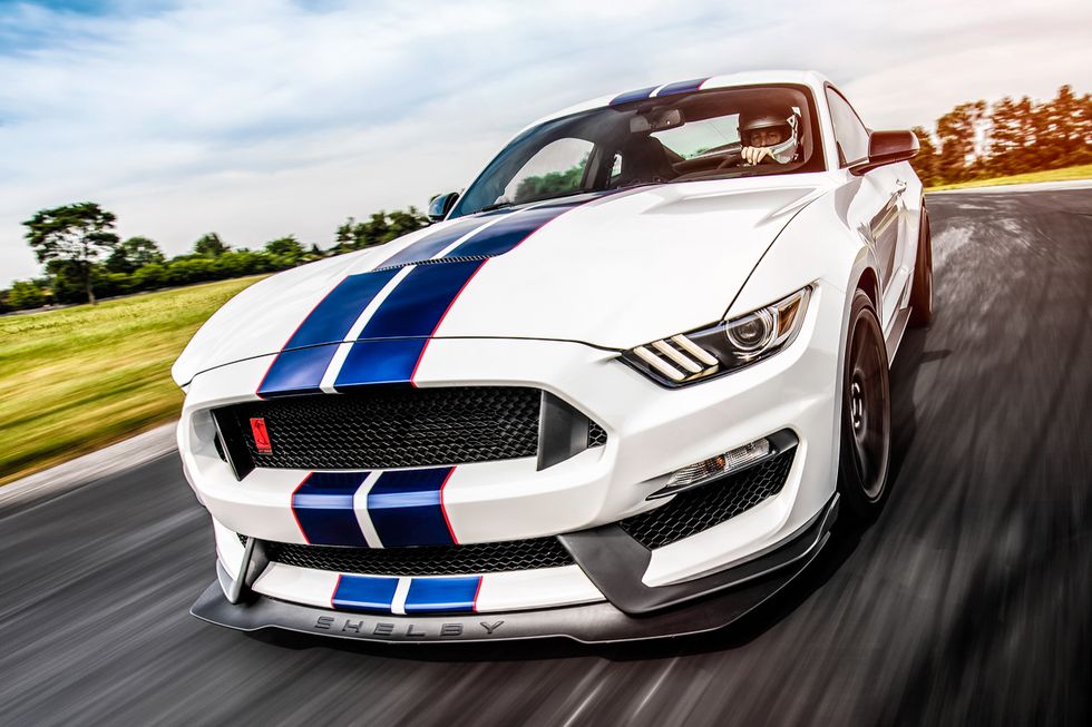 2016 ford mustang shelby gt350 and gt350r