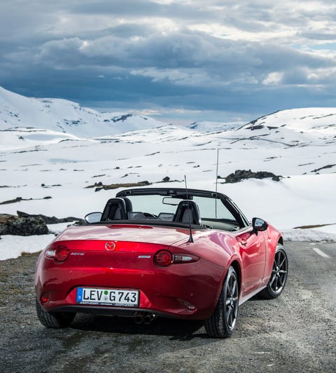 Mazda Hints At A New Retractable Hardtop Mx 5 Miata