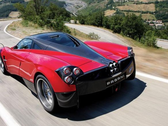 The Pagani Huayra Roadster Might Be Unveiled in August