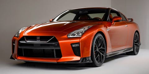 2017 Nissan Gt R An Aging Zilla Gets A New Nose And 565 Hp