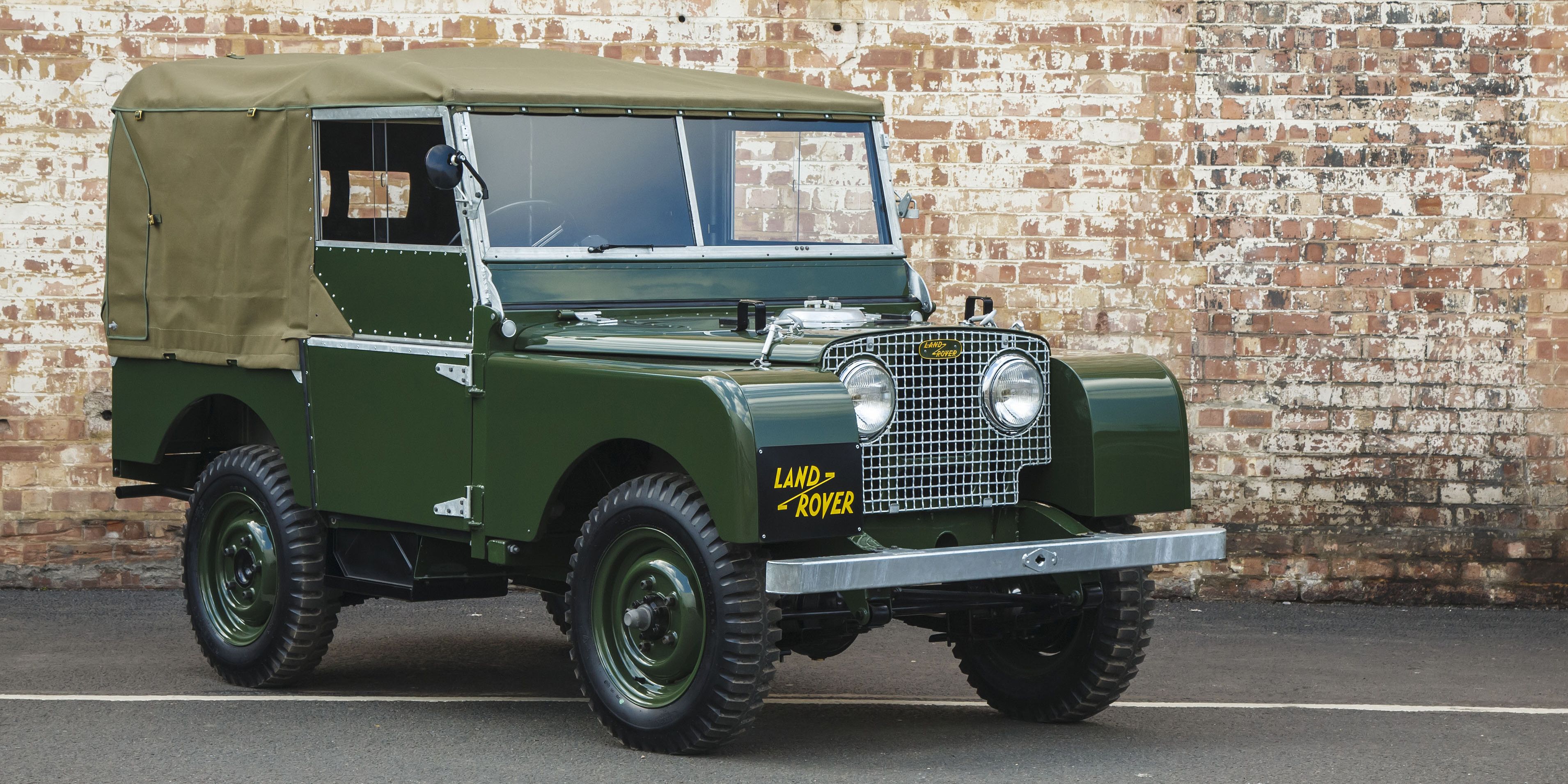 Machtigen Stun schedel Land Rover Will Sell You a Meticulously Restored Series 1 From 1948