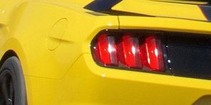 Yellow, Automotive exterior, Automotive lighting, Automotive tail & brake light, Red, Car, Amber, Light, Auto part, Tints and shades, 