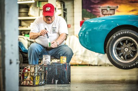 painter car for Lettering of Race Hand Lost Art Painted The Car