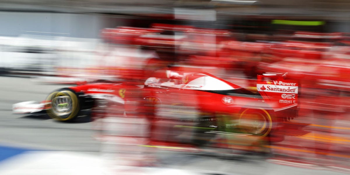 f1-finally-gets-rid-of-its-insane-radio-communications-rules