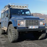 Land vehicle, Vehicle, Car, Off-road vehicle, Off-roading, Land rover defender, Automotive tire, Tire, Automotive exterior, Land rover series, 