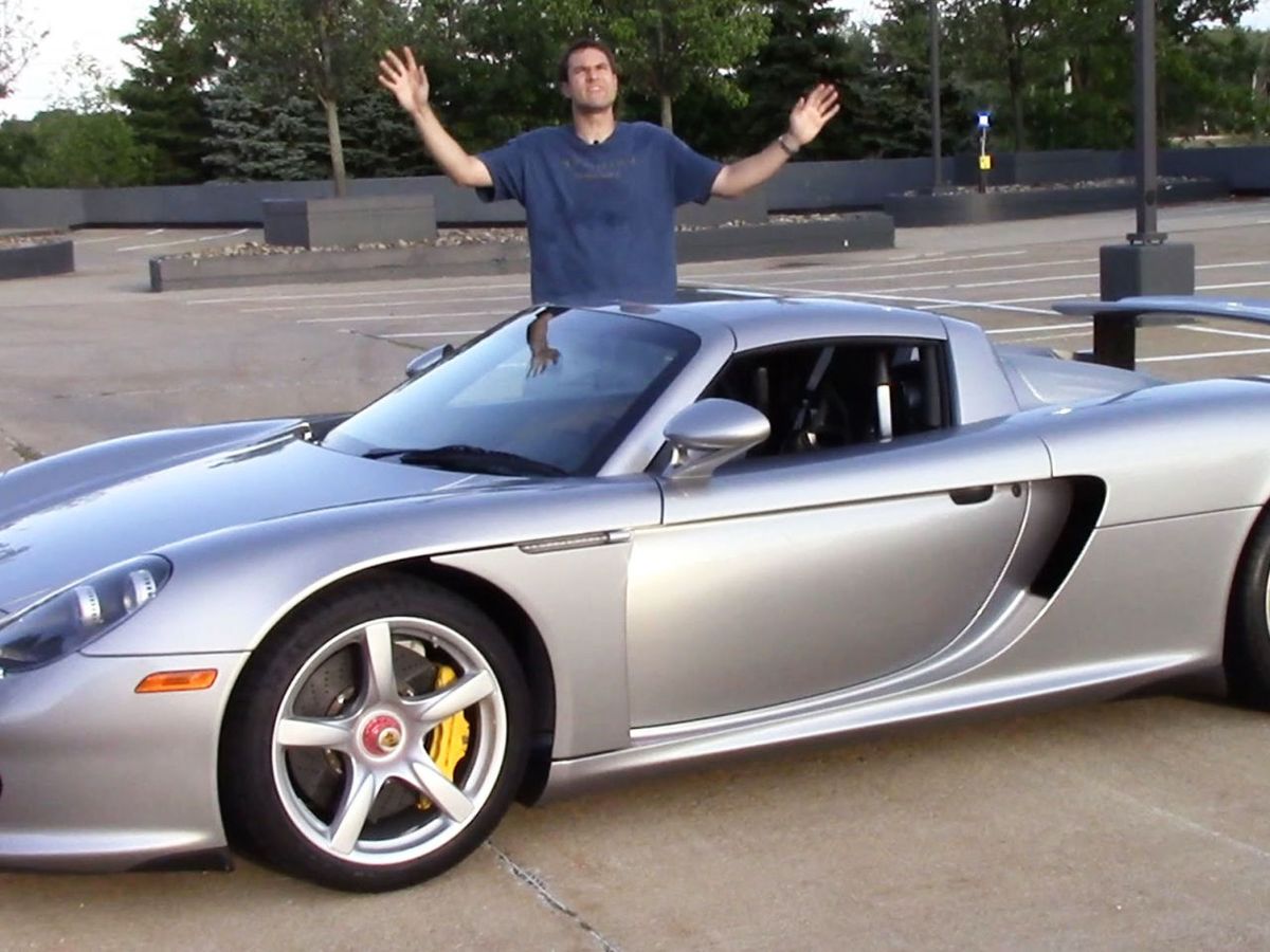 Every Detail That Makes the Porsche Carrera GT So Incredible