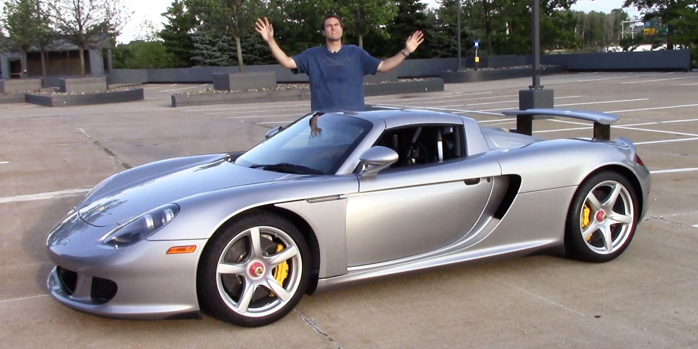 Every Detail That Makes the Porsche Carrera GT So Incredible