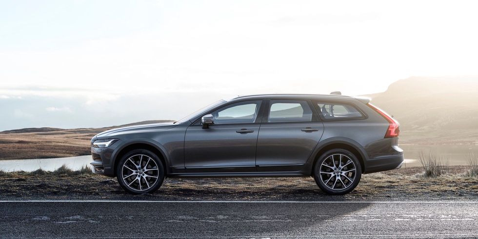 The V90 Cross Country Is the Volvo Wagon Americans Might Actually Buy