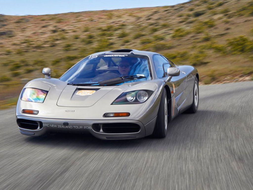 McLaren F1 Specs, Performance, Comparisons