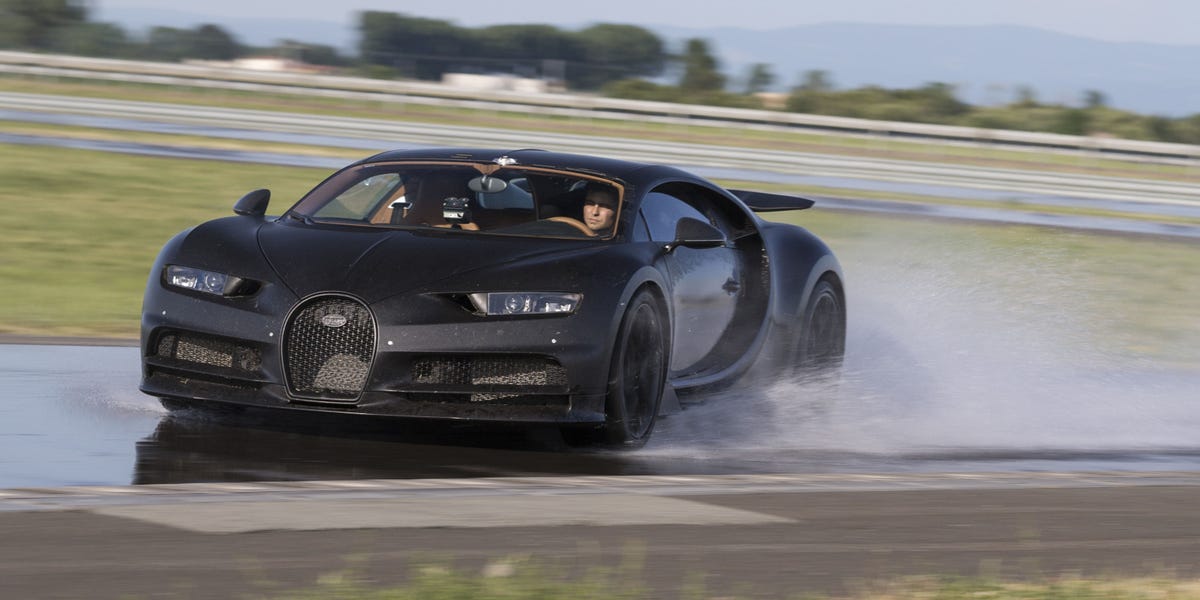 Chiron The Inside Story Of Bugatti S 1500 Hp 261 Mph Supercar