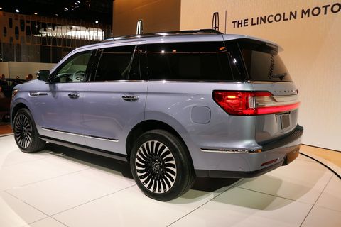 The New Lincoln Navigator Is Gigantic