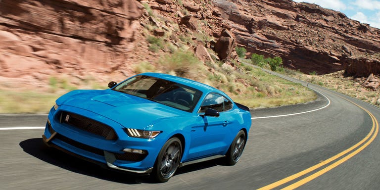 Ford Will Keep Making The Mustang Shelby Gt350 And Gt350r For 2018 Ford