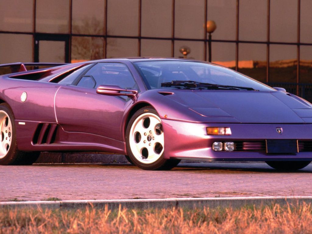 Remember How Pitifully Ugly the Lamborghini Diablo's Airbags Were?