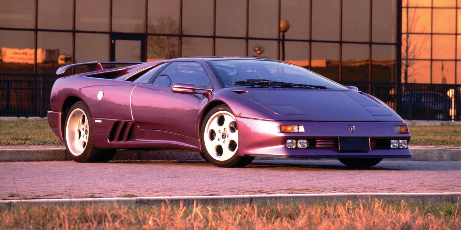 Remember How Pitifully Ugly the Lamborghini Diablo's Airbags Were?