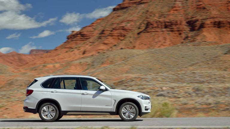 Photos of the 2014 BMW X5 in White - White 2014 BMW X5 Photos