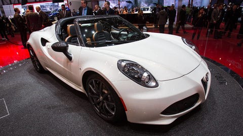 2015 Alfa Romeo 4c Convertible Photos