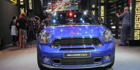 Automotive design, Vehicle, Grille, Headlamp, Car, Automotive lighting, Hood, Mini cooper, Electric blue, Mini, 