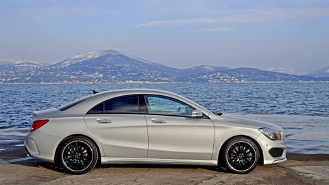 Tire, Wheel, Automotive design, Alloy wheel, Vehicle, Spoke, Mountainous landforms, Rim, Mountain range, Car, 
