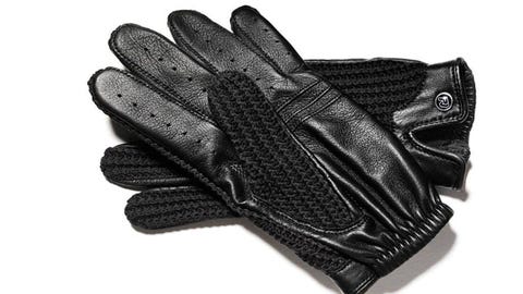 Officine Autodromo Introduces Clic Stringback Gloves Wrisch There Are Few Things That Bring To Mind A Certain Era Of Driving Like String Back Glove Officine Autodromo Normally Sticks Timepieces