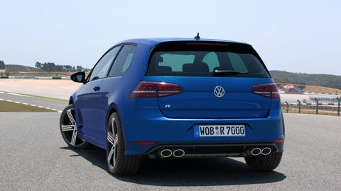 Motor vehicle, Automotive design, Blue, Vehicle, Automotive exterior, Land vehicle, Vehicle registration plate, Car, Automotive tail & brake light, Automotive tire, Motor vehicle, Automotive design, Blue, Vehicle, Automotive exterior, Land vehicle, Vehicle registration plate, Car, Automotive tail & brake light, Automotive tire,