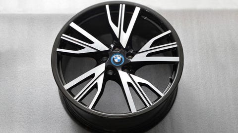 Bmw To Make Carbon Fiber Wheels And Parts This Philosophy Isn T Limited To Wheels Either Bmw Wants Make As Many Rotating Components It Can From The Stuff A Cfrp Prop Shaft Already Be Found