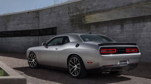 2015 Dodge Challenger Stays Retro And Goes Modern First Look