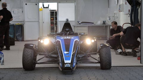 Tire, Wheel, Automotive tire, Automotive design, Automotive wheel system, Open-wheel car, Automotive exterior, Rim, Fender, Tread, Tire, Wheel, Automotive tire, Automotive design, Automotive wheel system, Open-wheel car, Automotive exterior, Rim, Fender, Tread,